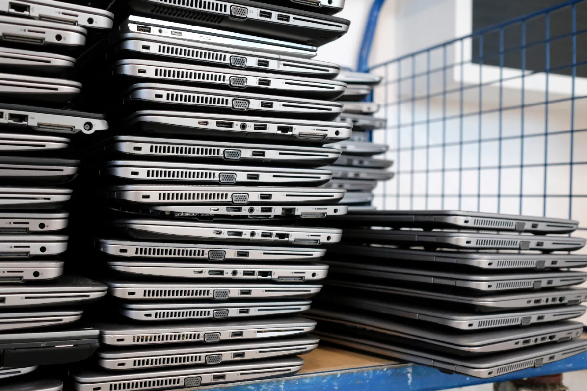 Laptops · Workstations · Mobilgeräte